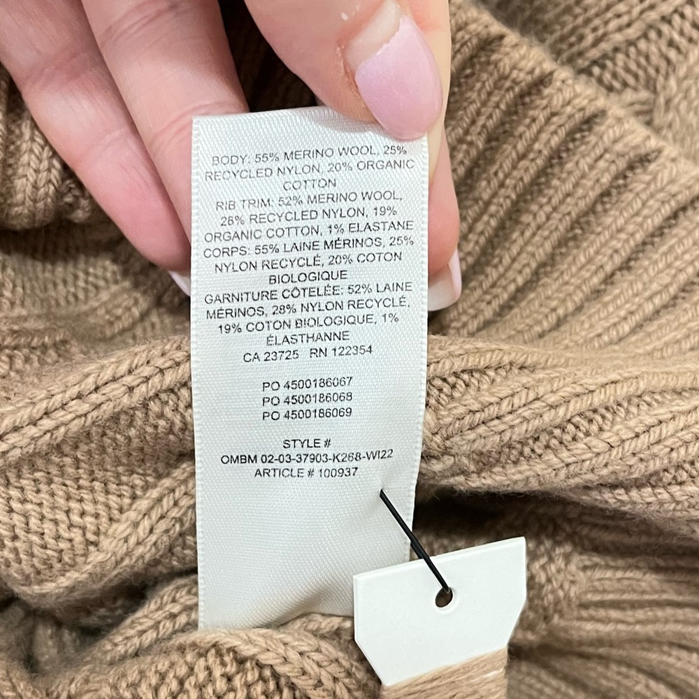NEW Aritzia Sunday Best Peggy Cropped Sweater
Cable Knit Wool Blend Size Small - Picture 10 of 11